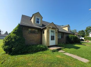 311 State Ave, Ellwood City, PA 16117