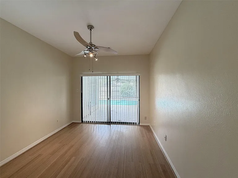 13103 Waldemere Dr — Photo 23