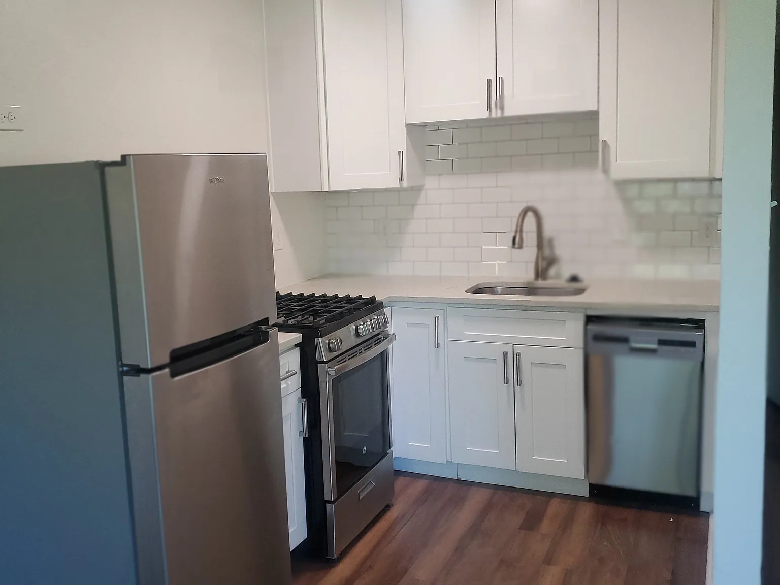 Bermuda Apartments — Photo 2
