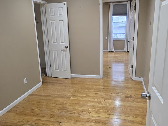 3rd image of 12-34 31st Dr Floor 2