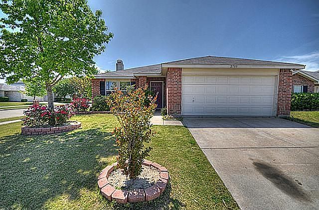 1st image of 2700 Lazy Oak Dr
