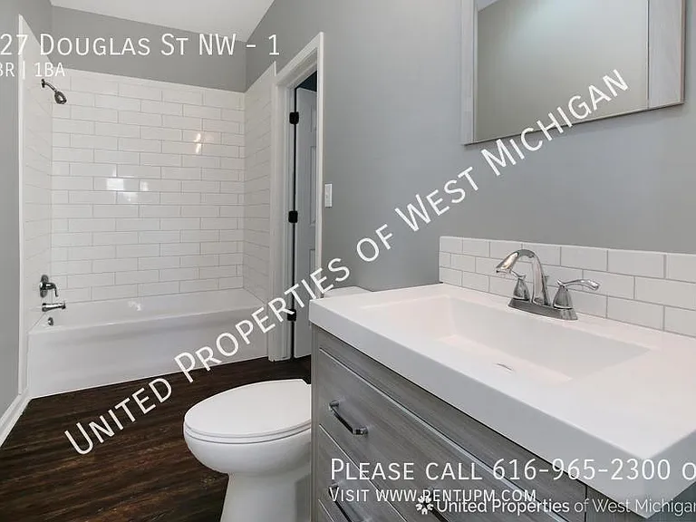 827 Douglas St NW #1 — Photo 17