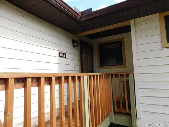 95 E Hartford St APT 10A, Hernando, FL 34442