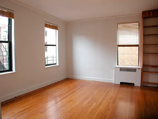 Sold by Simone Song Properties, LLC | media 21