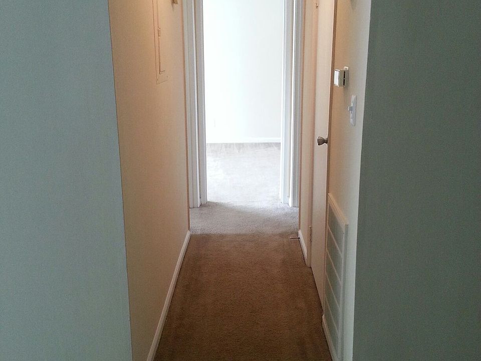1st image of 34 Aspen Dr APT C