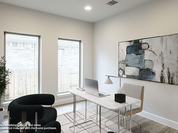 5th image of 304 Royal Fern Rd
