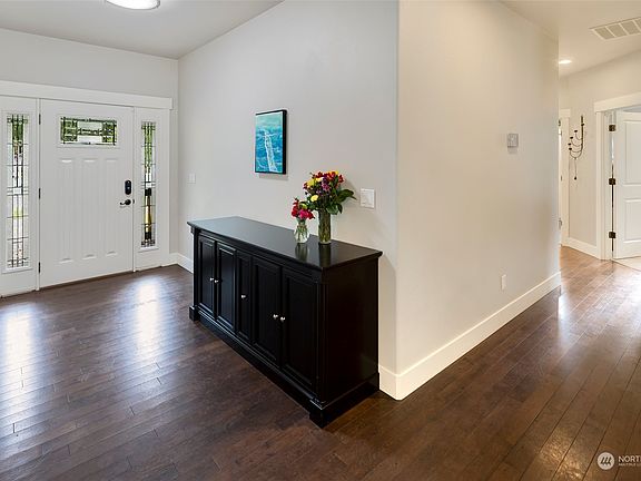 4th image of 7820 143rd Avenue NE