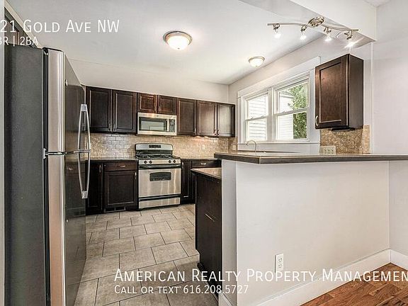 5th image of 221 Gold Ave NW