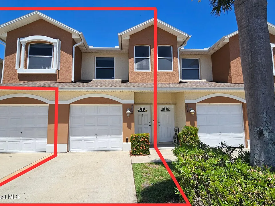 1020 Venetian Dr #202