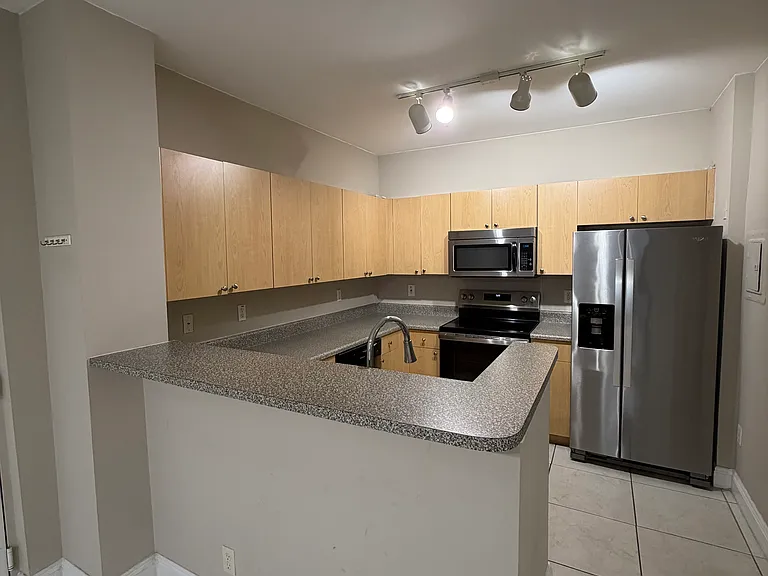 2440 E Preserve Way #207 — Photo 10