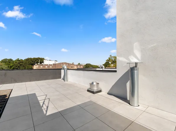 310 Fenimore Street image 24 of 48