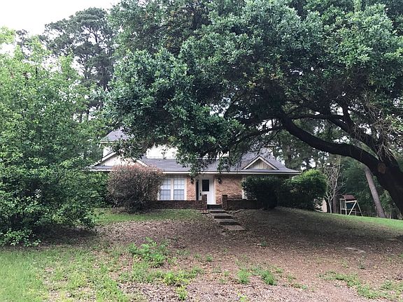 3rd image of 3400 Piccadilly Cir
