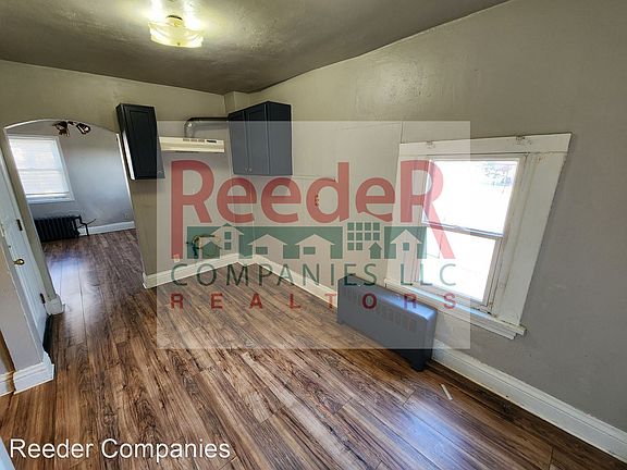 4th image of 3713 Grand Blvd #2
