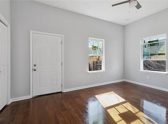 4th image of 1514 S Robertson St