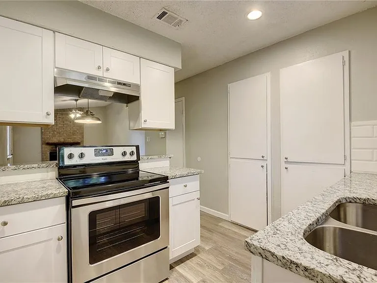 2311 Teri Rd #B — Photo 10