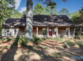 1307 Lindsay Ln S, Athens, AL 35613