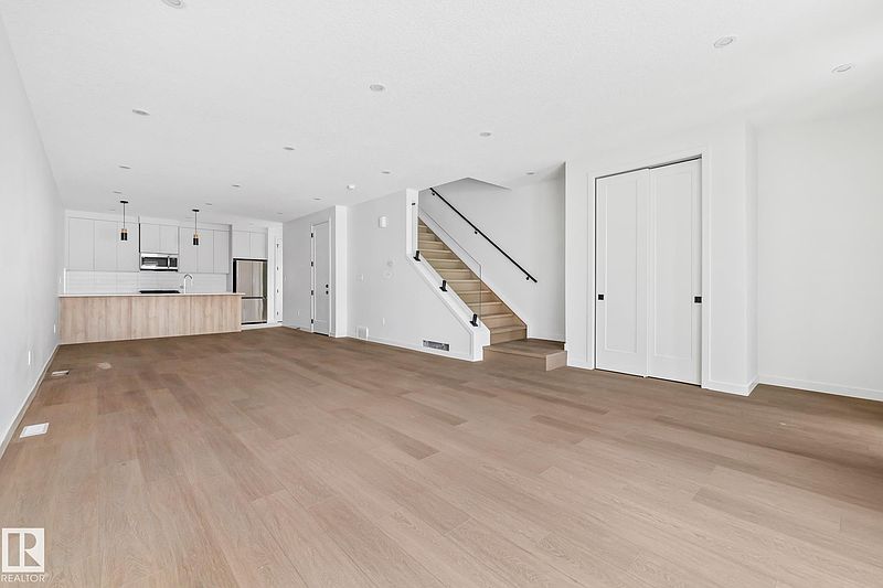 Edmonton Townhouse for rent - 3 Bedrooms — photo 8