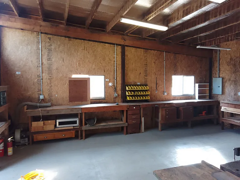 4500 NW McLoughlin Dr — Photo 15