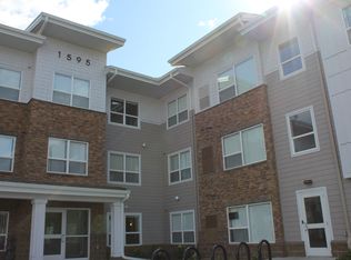 1595 Sarazin St #313, Shakopee, MN 55379