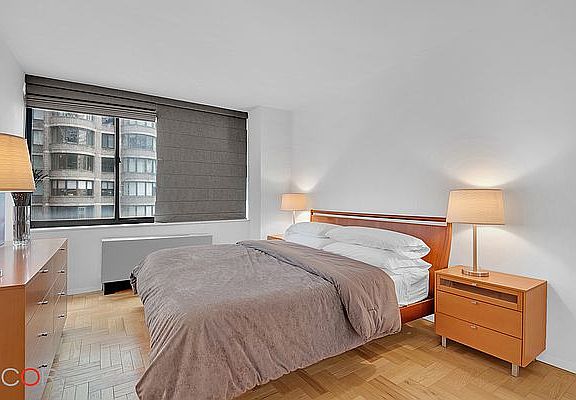 5th image of 62 W 62nd St APT 9A