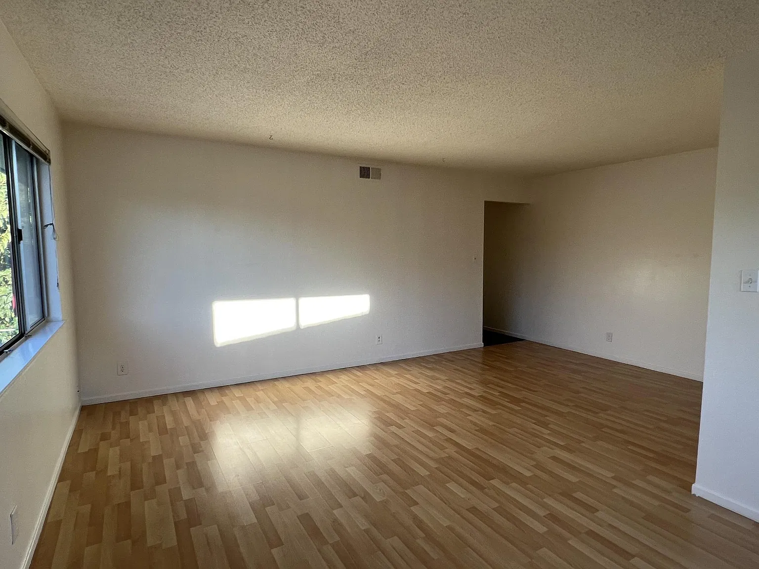 2 bed, 924 sqft, $1,550 — Photo 4
