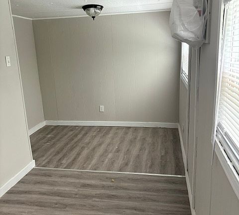 3rd image of 504 Macon Embro Rd