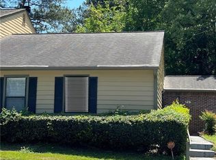 129 Sandalwood Cir, Lawrenceville, GA 30046