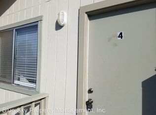 809 Monarch Cir APT 4, Exeter, CA 93221