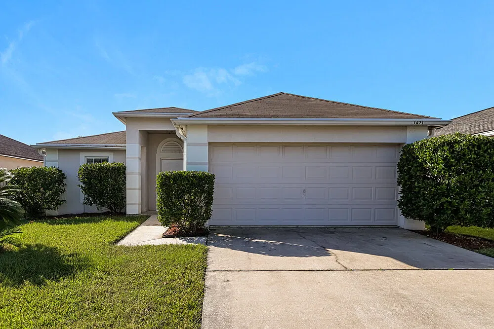 3 bed, 2.0 bath, 1484 sqft, $1,725 — Photo 1
