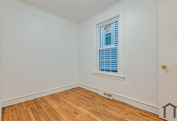 5th image of 8329 S Kingston Ave Unit 1