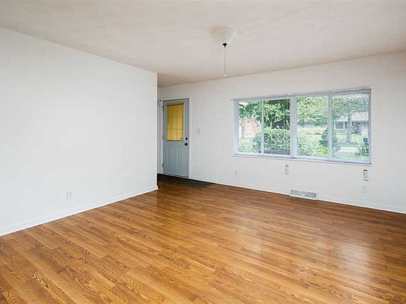 4th image of 6289 Canyon Woods Dr