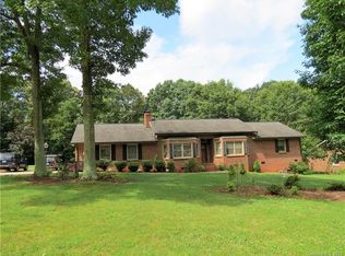 991 Hunting Ave, Lincolnton, NC 28092