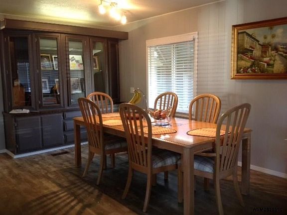 4th image of 2120 Robins Ln SE Unit 23