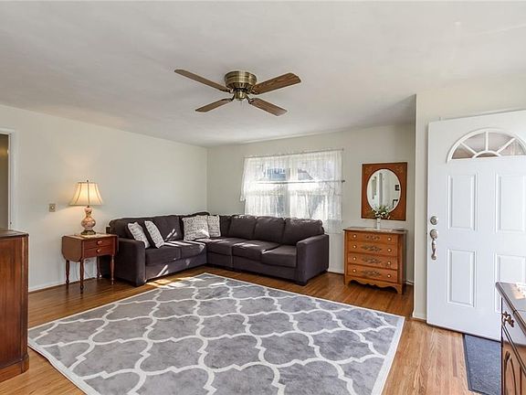 5th image of 75 Hulburt Ave