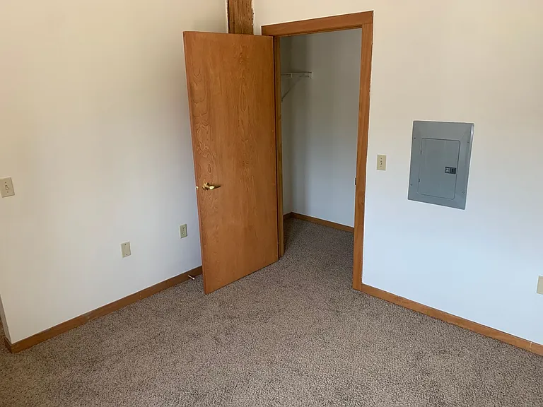 Belle Harbor offers one, two, and three bedroom lofts — Photo 9