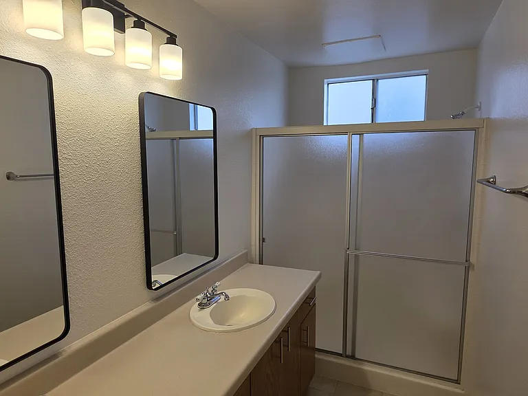 1075 Newport Ave #4 — Photo 10