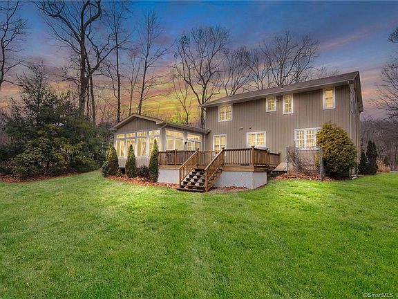 2nd image of 26 Winthrop Dr