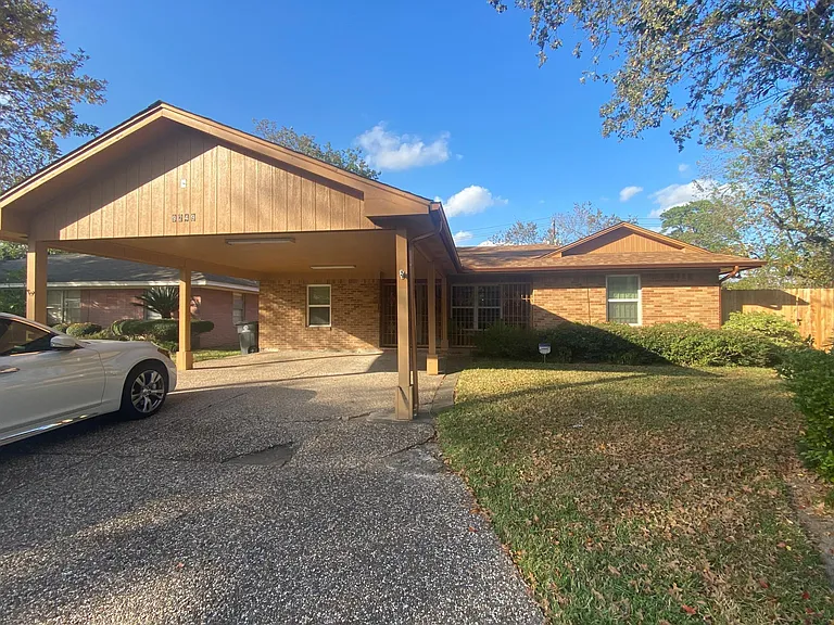 9249 Chatwood Dr — Photo 30