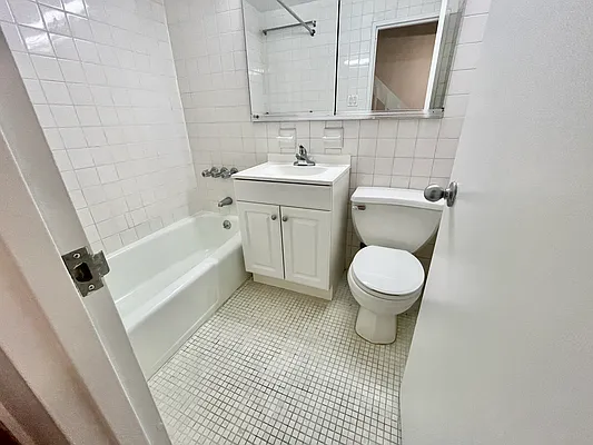 Rented by Compass | media 7