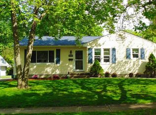 1077 Terrell Dr, Akron, OH 44313
