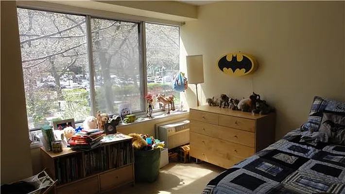 Rented by R New York | media 12