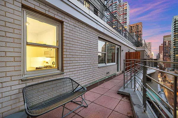 Sold by Compass | media 9