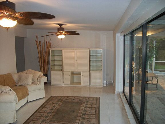 2nd image of 27091 Homewood Dr
