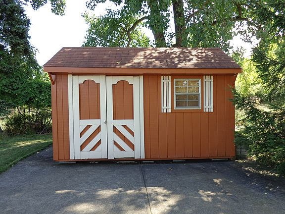 4th image of 1411 Green Acres Dr