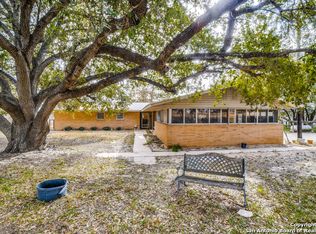 6397 Us Highway 181 N, Floresville, TX 78114