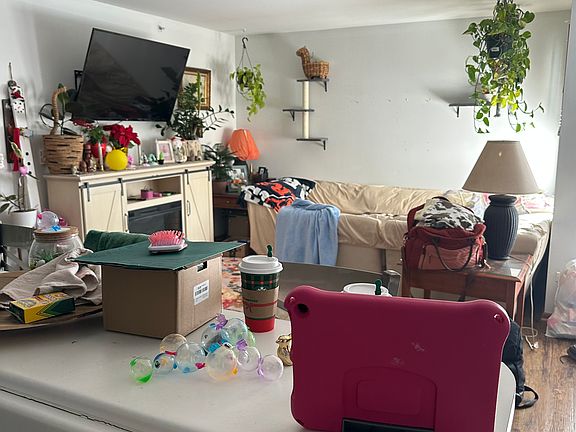 3rd image of 350 Leah Ln APT 1C
