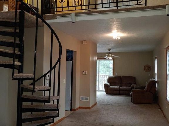 4th image of 2514 S 26th St