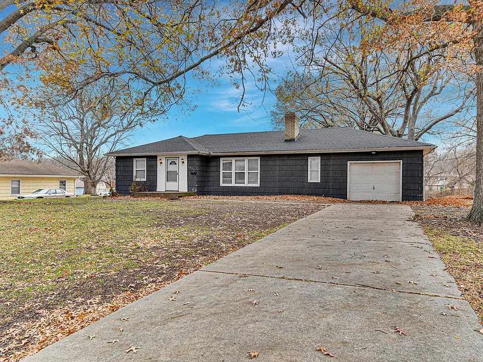 8804 Elm Ave