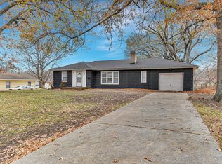 8804 Elm Ave, Kansas City, MO 64138