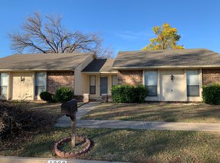 1353 NW 7th Pl, Moore, OK 73170